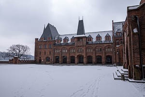 Hradec nad Moravici, Red and White chateau