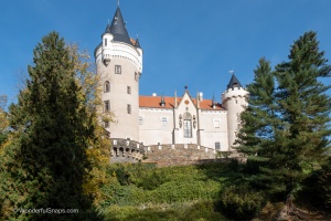 Chateau Zleby, short visit of the castle and its park