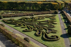 A timeless stroll through the Kromeriz flower garden