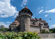 Kreuzenstein Castle – Front Lowered View